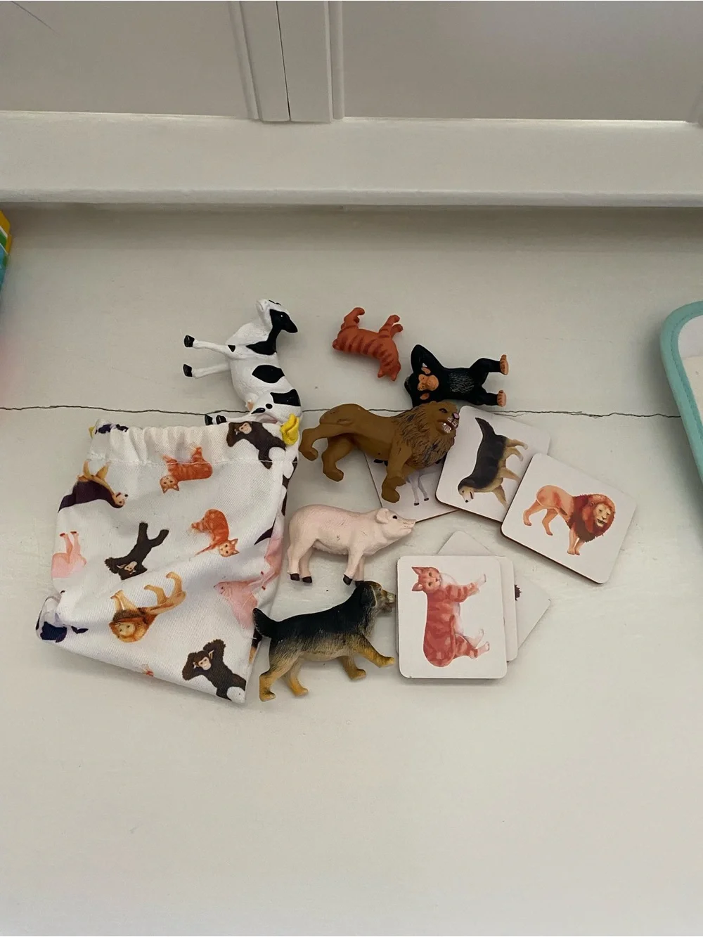 Lovevery Small Animal Figurines With Matching Cards